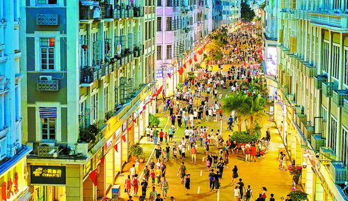 市商務局 奮勇爭先 商務發展強而優